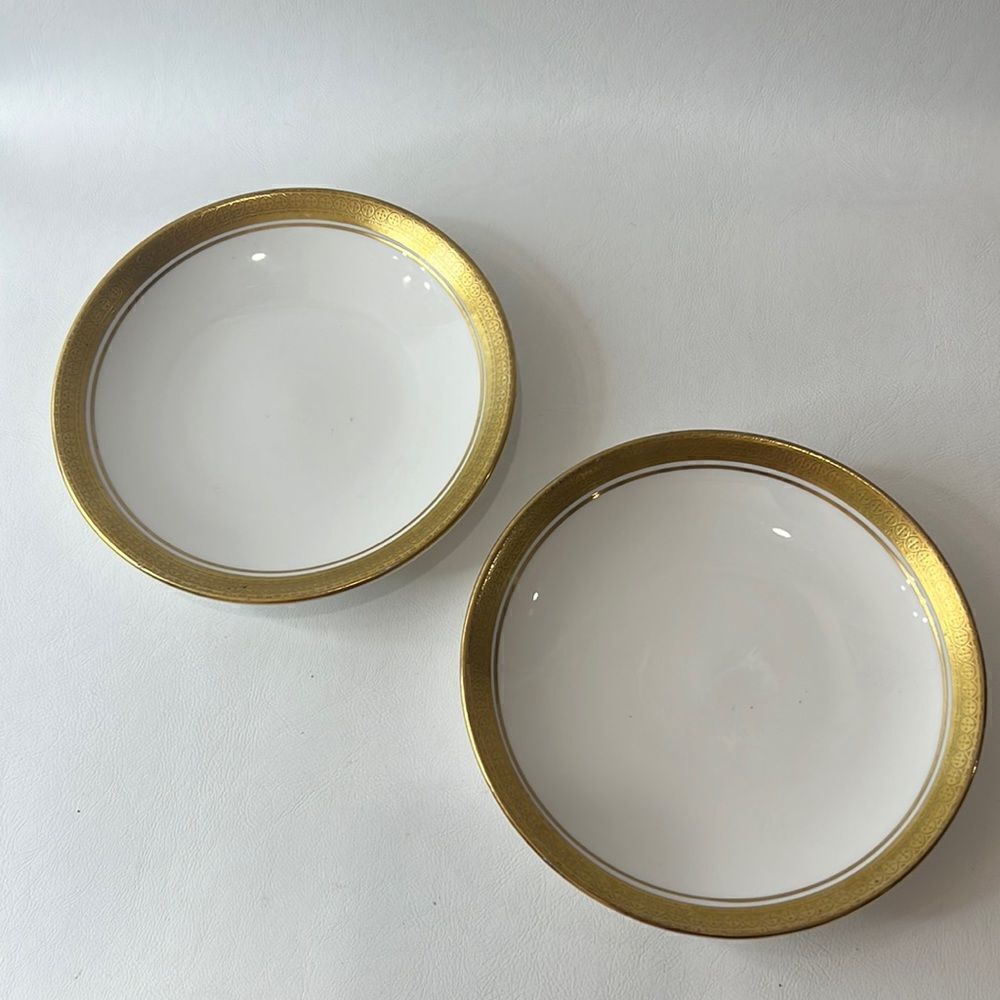 Shenago China Ivory Gold Trim 6 In Round Side Salad Appetizer Plate Saucer Set 2